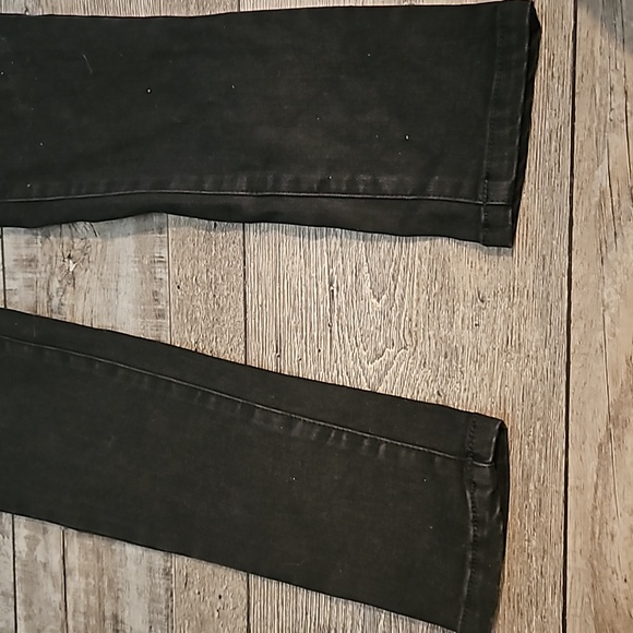 Redy size 23 jeans. High rise skinny. Full length. Fitted through thigh. - Picture 2 of 8
